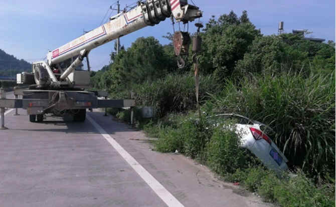 路桥区重载吊车救援